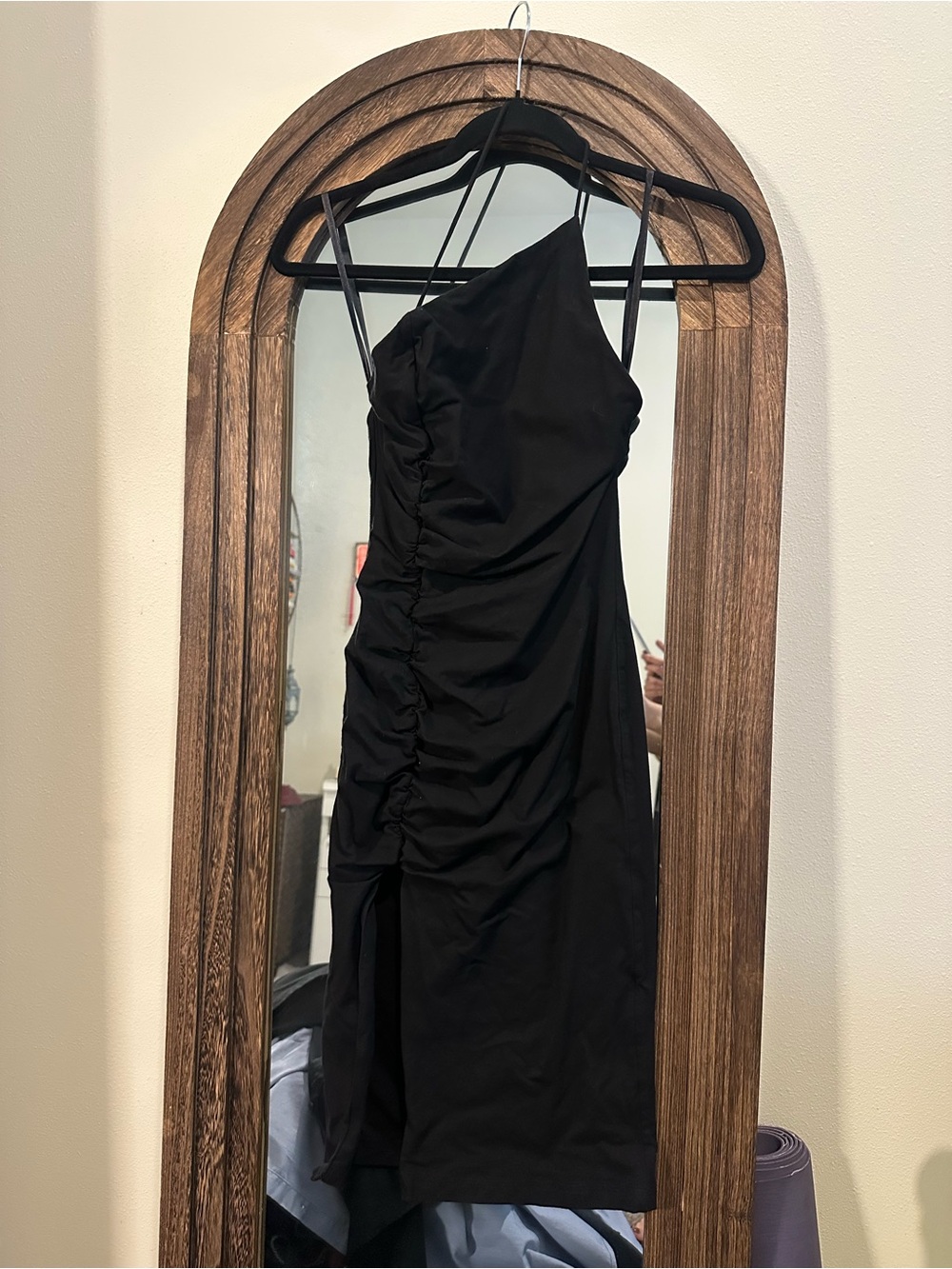 superdown Black One-Shoulder Ruched Midi Dress - Picture 1 of 4